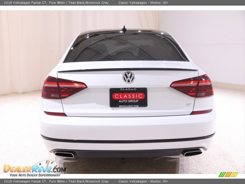 2018 Volkswagen Passat GT Pure White / Titan Black/Moonrock Gray Photo #18