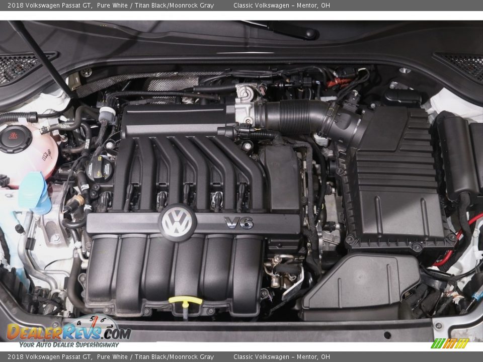 2018 Volkswagen Passat GT Pure White / Titan Black/Moonrock Gray Photo #19