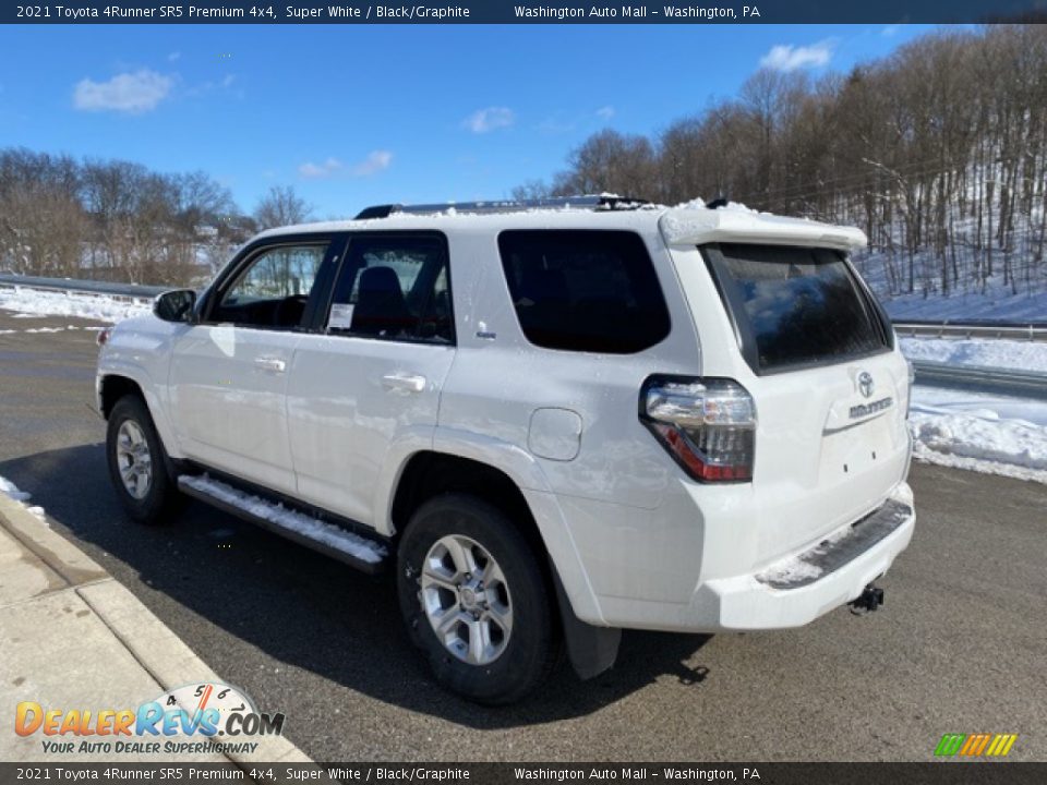 2021 Toyota 4Runner SR5 Premium 4x4 Super White / Black/Graphite Photo #2