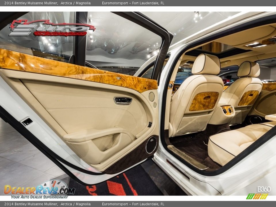 2014 Bentley Mulsanne Mulliner Arctica / Magnolia Photo #29