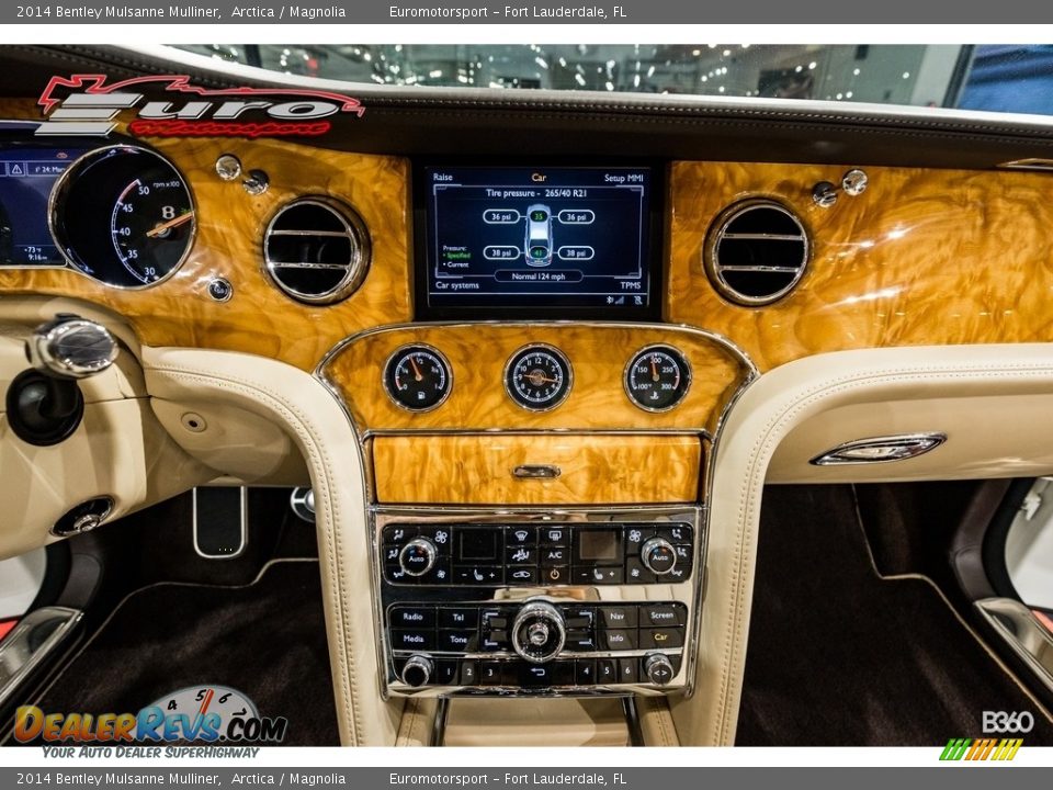 2014 Bentley Mulsanne Mulliner Arctica / Magnolia Photo #39