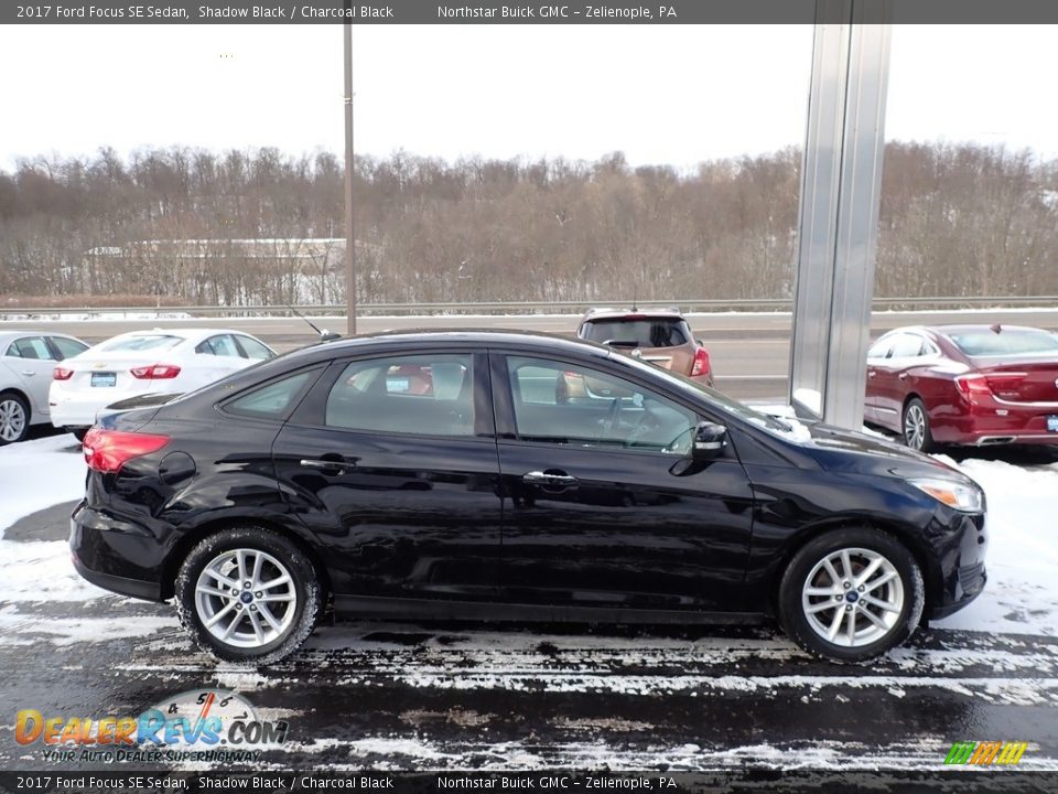 2017 Ford Focus SE Sedan Shadow Black / Charcoal Black Photo #5