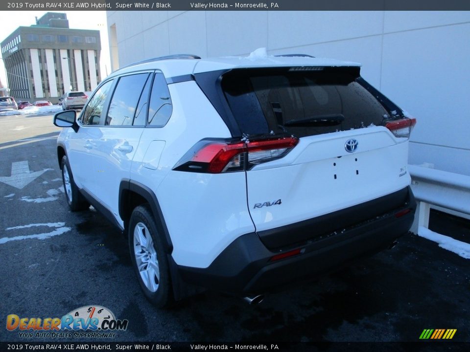 2019 Toyota RAV4 XLE AWD Hybrid Super White / Black Photo #3