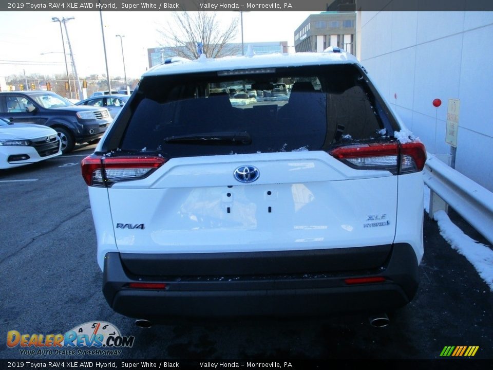 2019 Toyota RAV4 XLE AWD Hybrid Super White / Black Photo #4