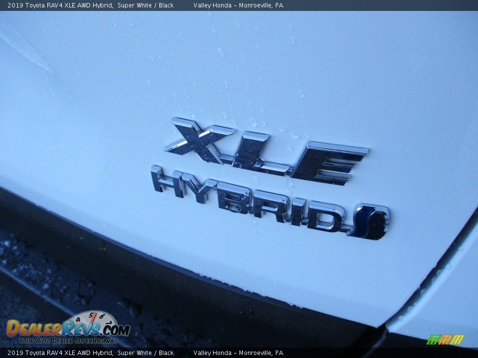 2019 Toyota RAV4 XLE AWD Hybrid Super White / Black Photo #5