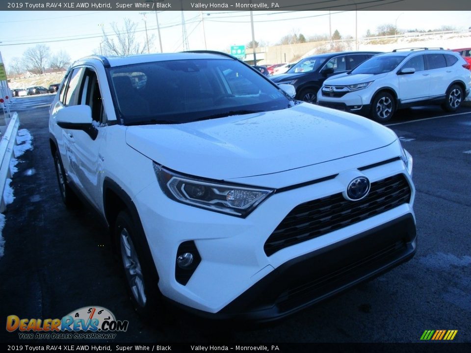 2019 Toyota RAV4 XLE AWD Hybrid Super White / Black Photo #7