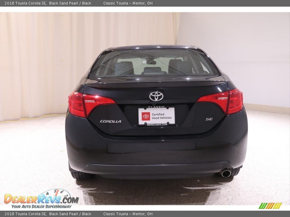2018 Toyota Corolla SE Black Sand Pearl / Black Photo #17