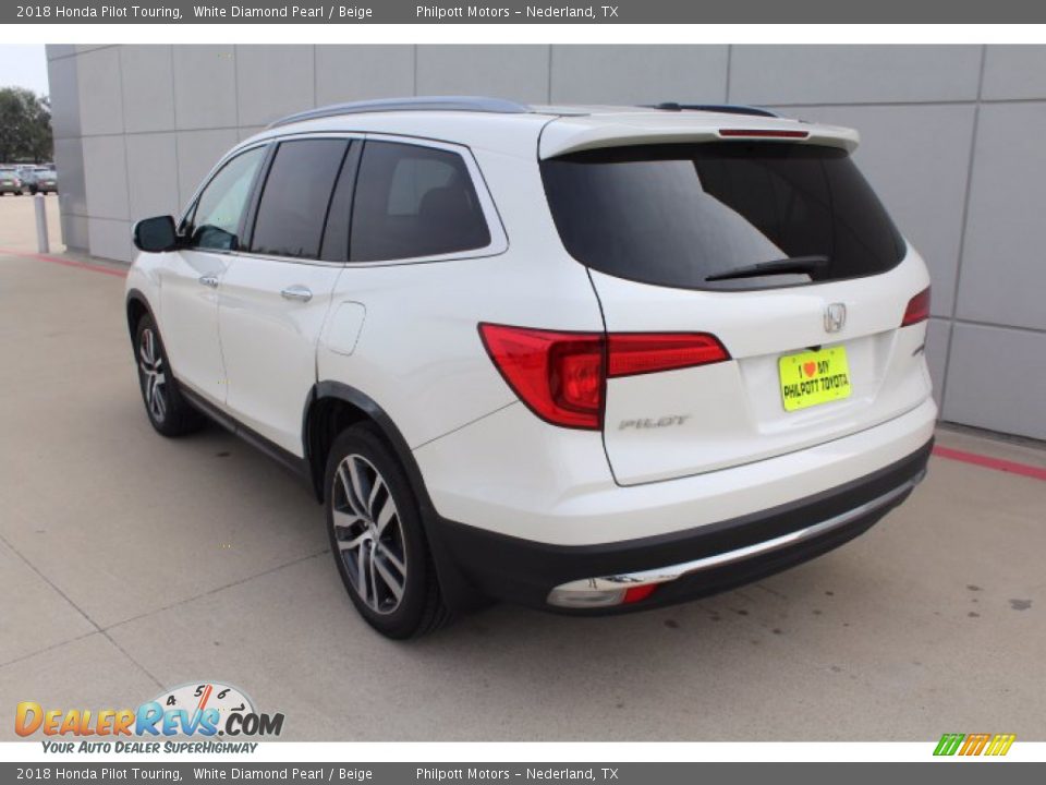 2018 Honda Pilot Touring White Diamond Pearl / Beige Photo #6