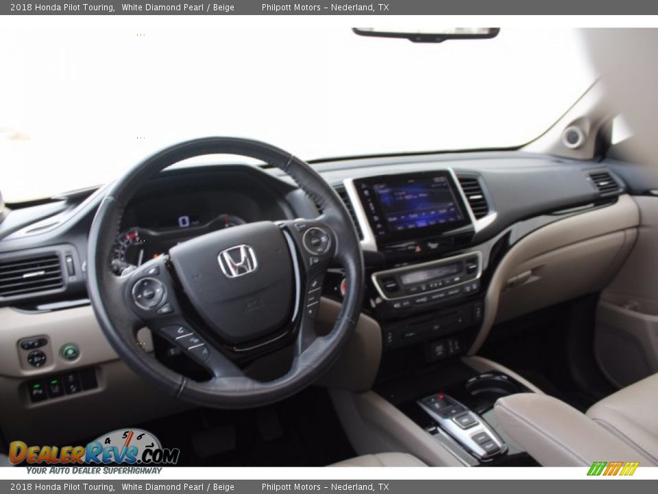 2018 Honda Pilot Touring White Diamond Pearl / Beige Photo #22