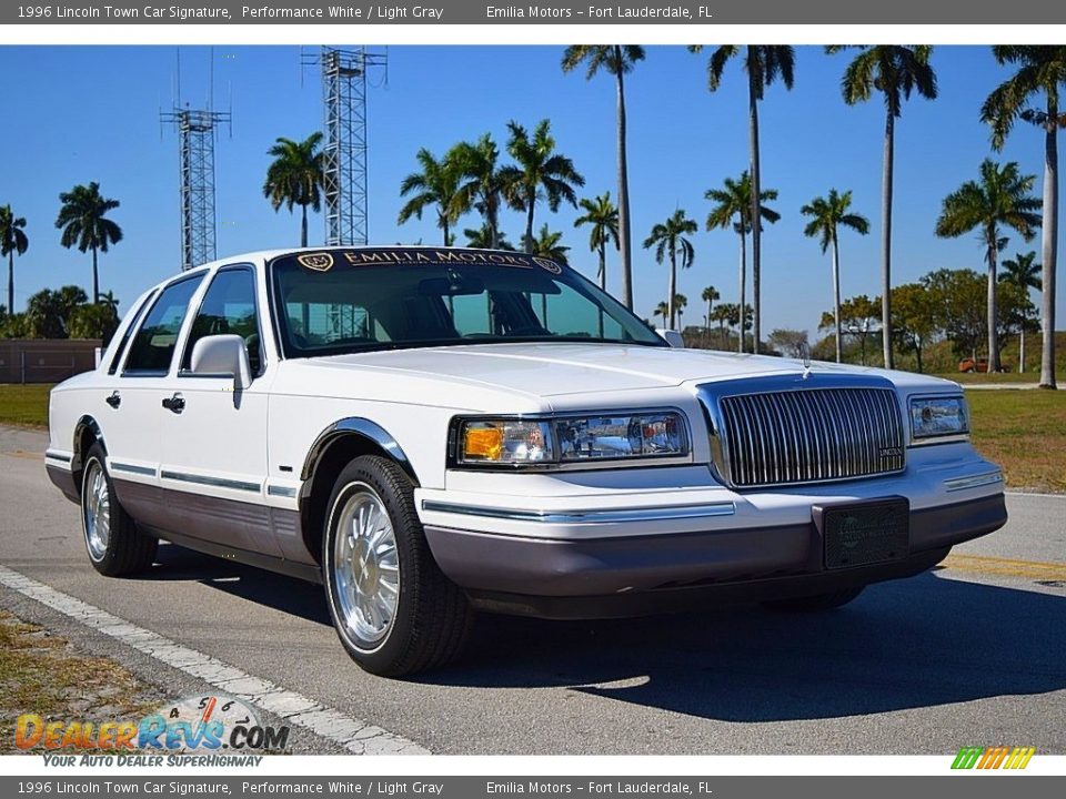 Performance White 1996 Lincoln Town Car Signature Photo #1