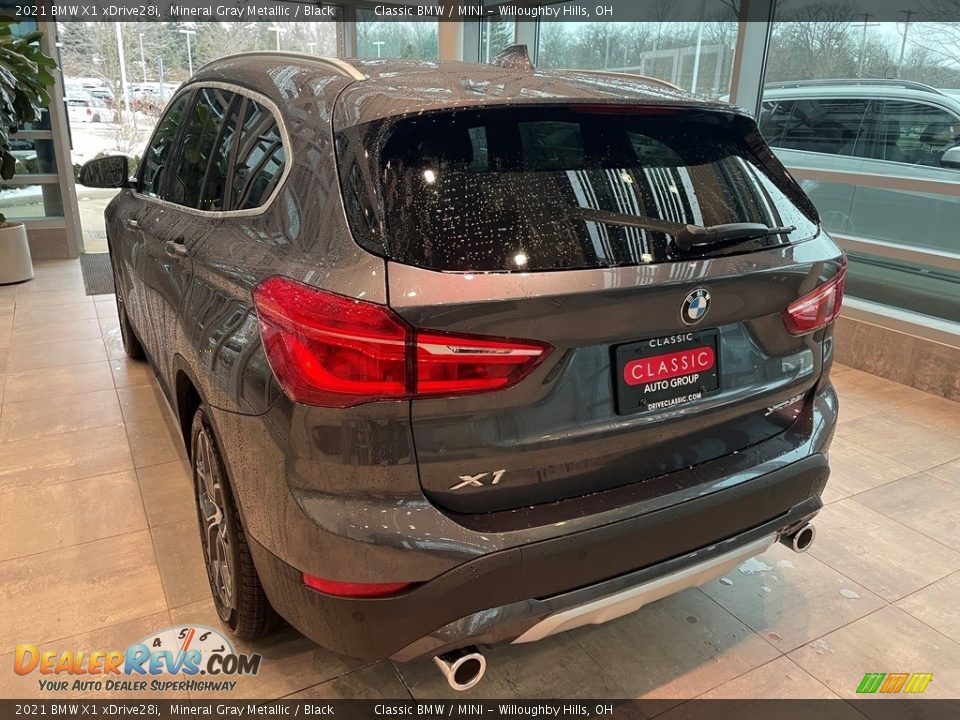 2021 BMW X1 xDrive28i Mineral Gray Metallic / Black Photo #2