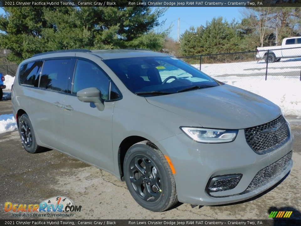 2021 Chrysler Pacifica Hybrid Touring Ceramic Gray / Black Photo #3