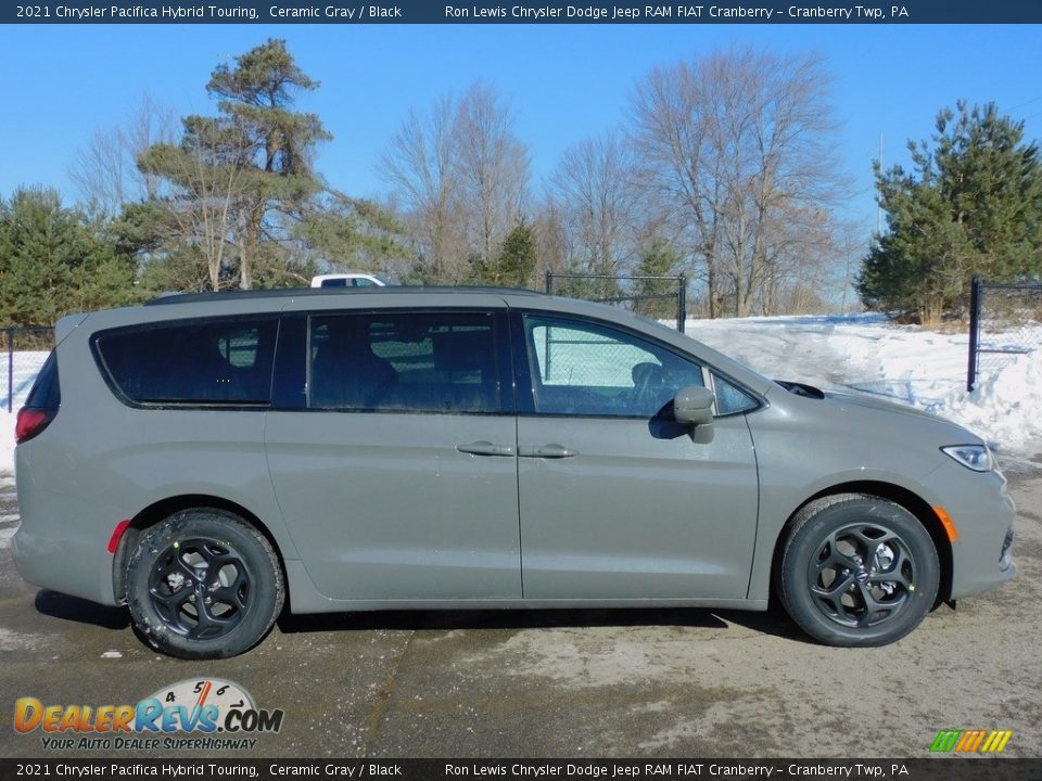 2021 Chrysler Pacifica Hybrid Touring Ceramic Gray / Black Photo #4