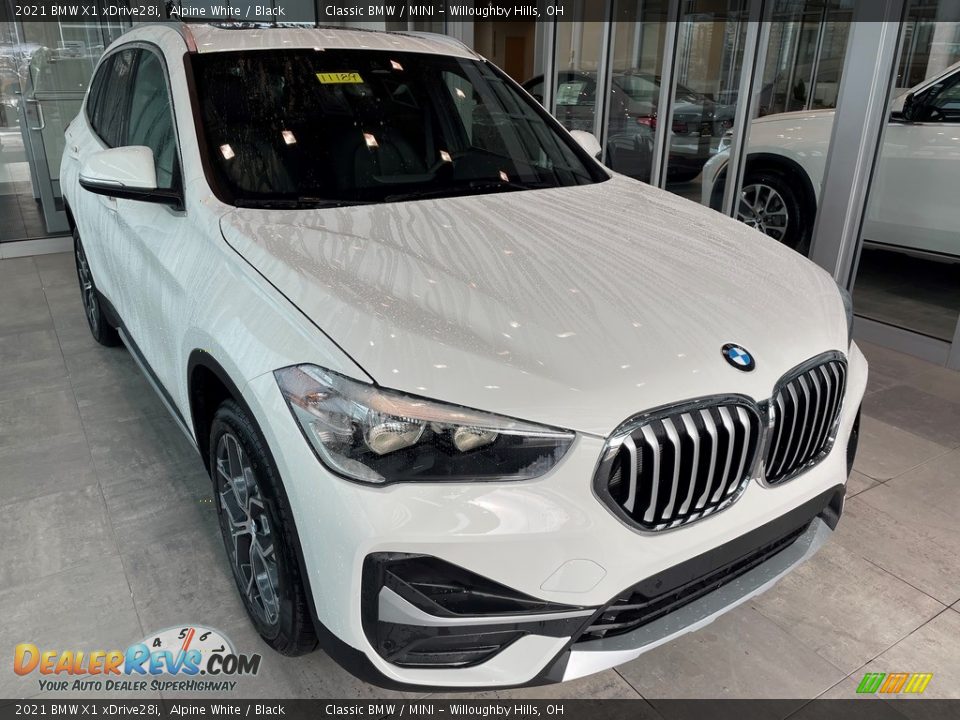 2021 BMW X1 xDrive28i Alpine White / Black Photo #1