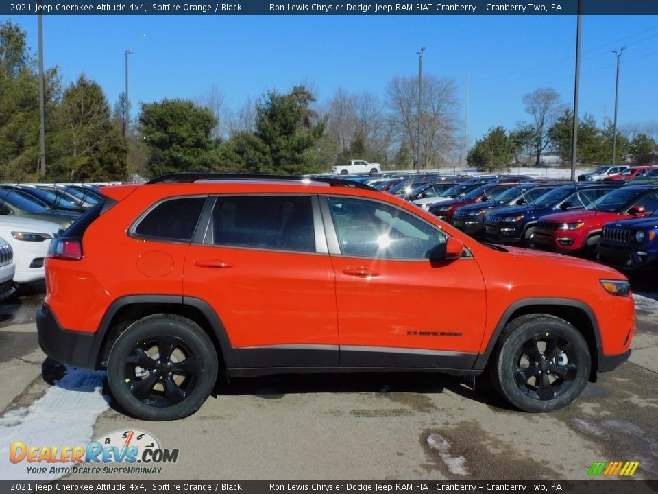 2021 Jeep Cherokee Altitude 4x4 Spitfire Orange / Black Photo #4