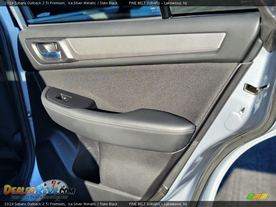 2019 Subaru Outback 2.5i Premium Ice Silver Metallic / Slate Black Photo #25