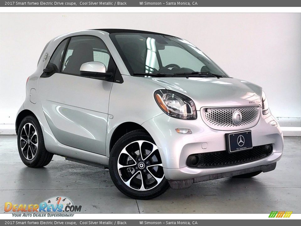 Front 3/4 View of 2017 Smart fortwo Electric Drive coupe Photo #27
