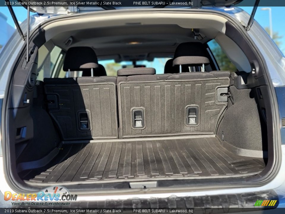 2019 Subaru Outback 2.5i Premium Ice Silver Metallic / Slate Black Photo #28