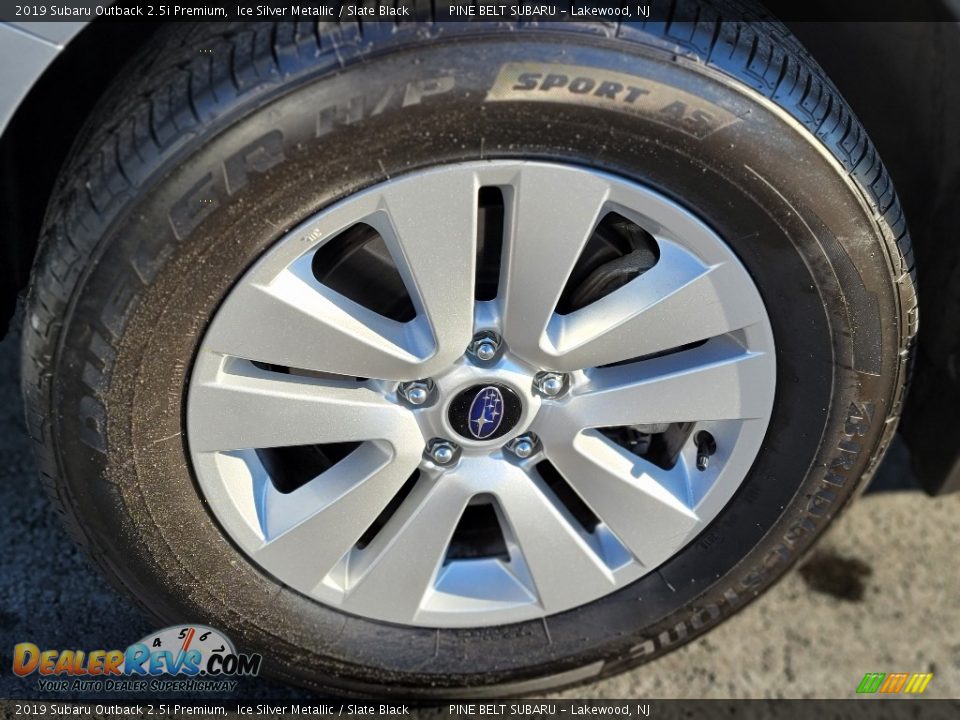 2019 Subaru Outback 2.5i Premium Ice Silver Metallic / Slate Black Photo #32