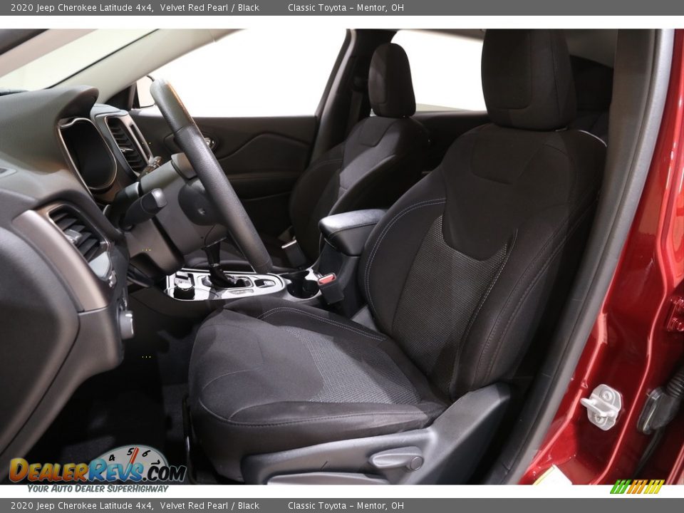 2020 Jeep Cherokee Latitude 4x4 Velvet Red Pearl / Black Photo #5
