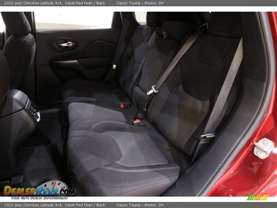 2020 Jeep Cherokee Latitude 4x4 Velvet Red Pearl / Black Photo #18