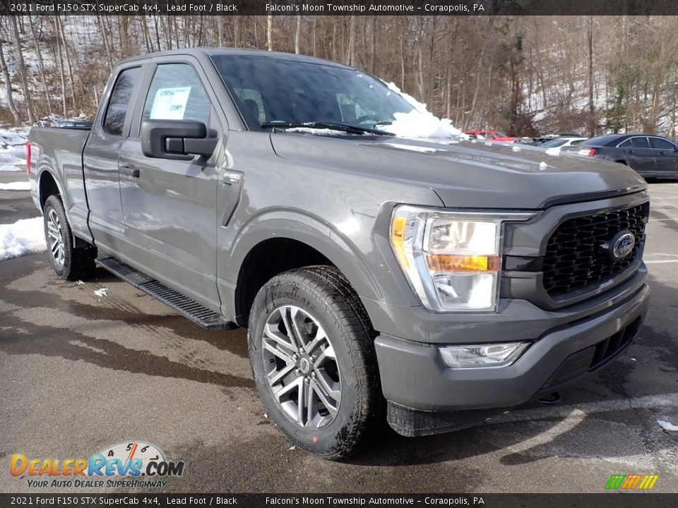 Front 3/4 View of 2021 Ford F150 STX SuperCab 4x4 Photo #3