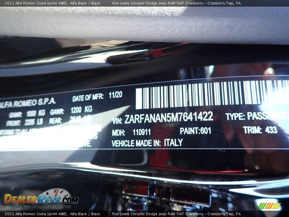 2021 Alfa Romeo Giulia Sprint AWD Alfa Black / Black Photo #11