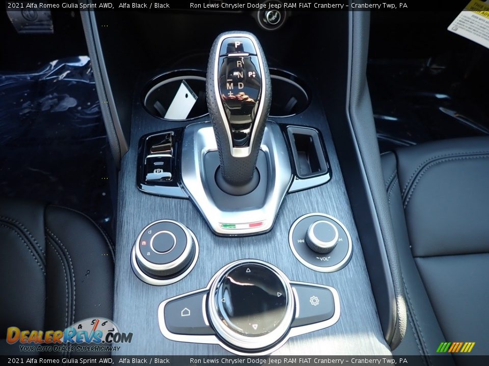 2021 Alfa Romeo Giulia Sprint AWD Shifter Photo #20