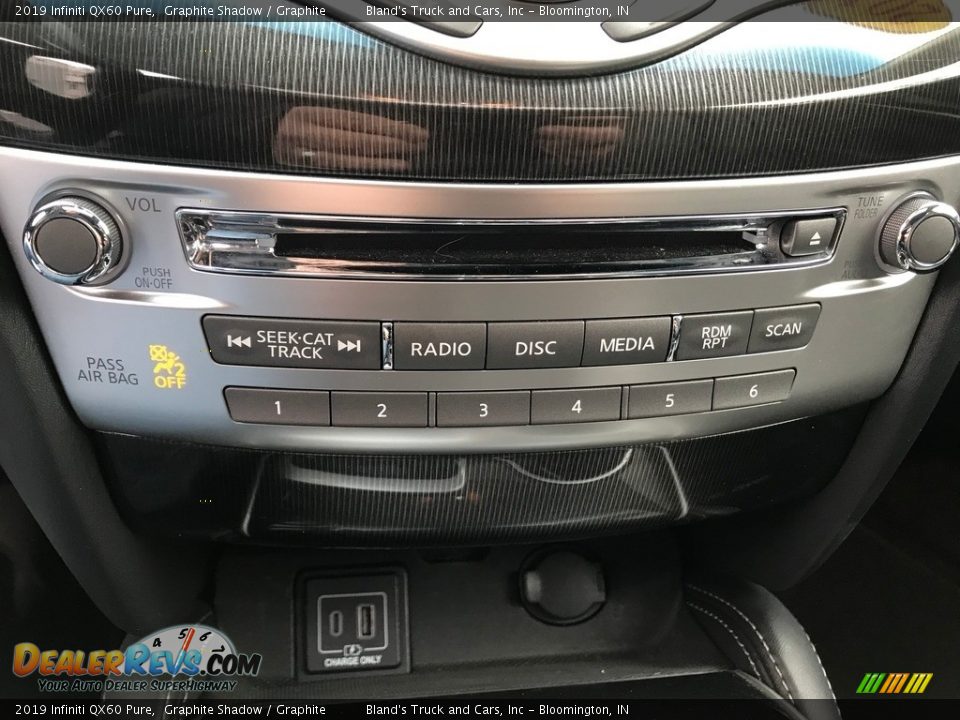 Controls of 2019 Infiniti QX60 Pure Photo #27