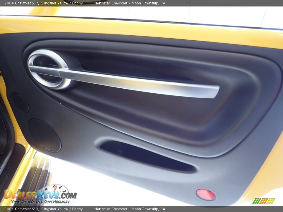 2004 Chevrolet SSR Slingshot Yellow / Ebony Photo #11