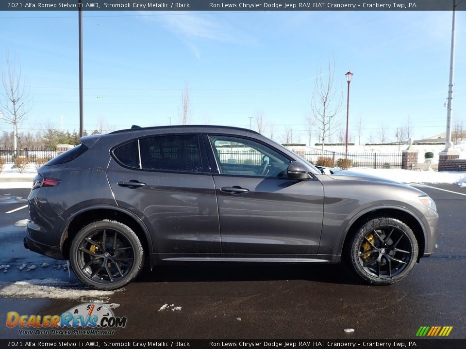 Stromboli Gray Metallic 2021 Alfa Romeo Stelvio Ti AWD Photo #4