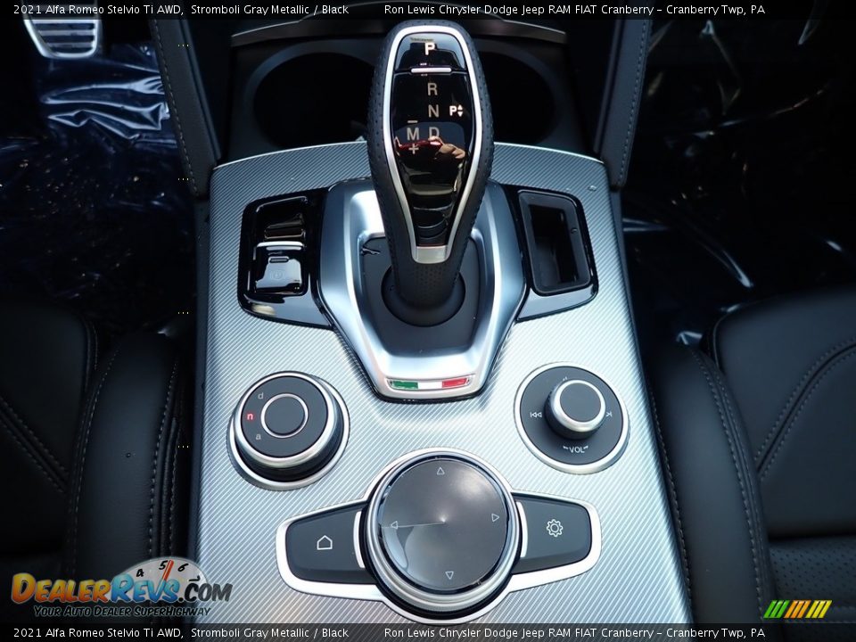 2021 Alfa Romeo Stelvio Ti AWD Shifter Photo #19