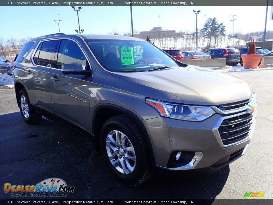 2018 Chevrolet Traverse LT AWD Pepperdust Metallic / Jet Black Photo #11