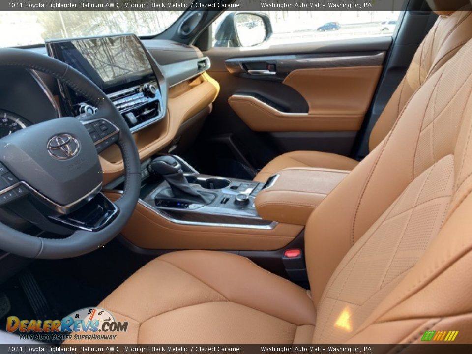 Front Seat of 2021 Toyota Highlander Platinum AWD Photo #4