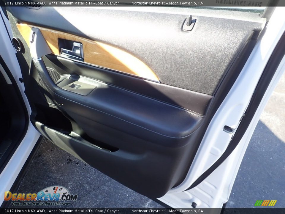2012 Lincoln MKX AWD White Platinum Metallic Tri-Coat / Canyon Photo #18