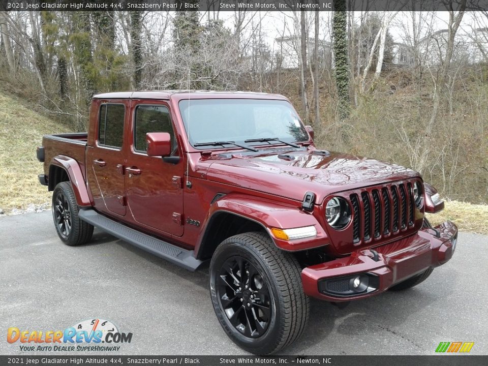 Front 3/4 View of 2021 Jeep Gladiator High Altitude 4x4 Photo #5