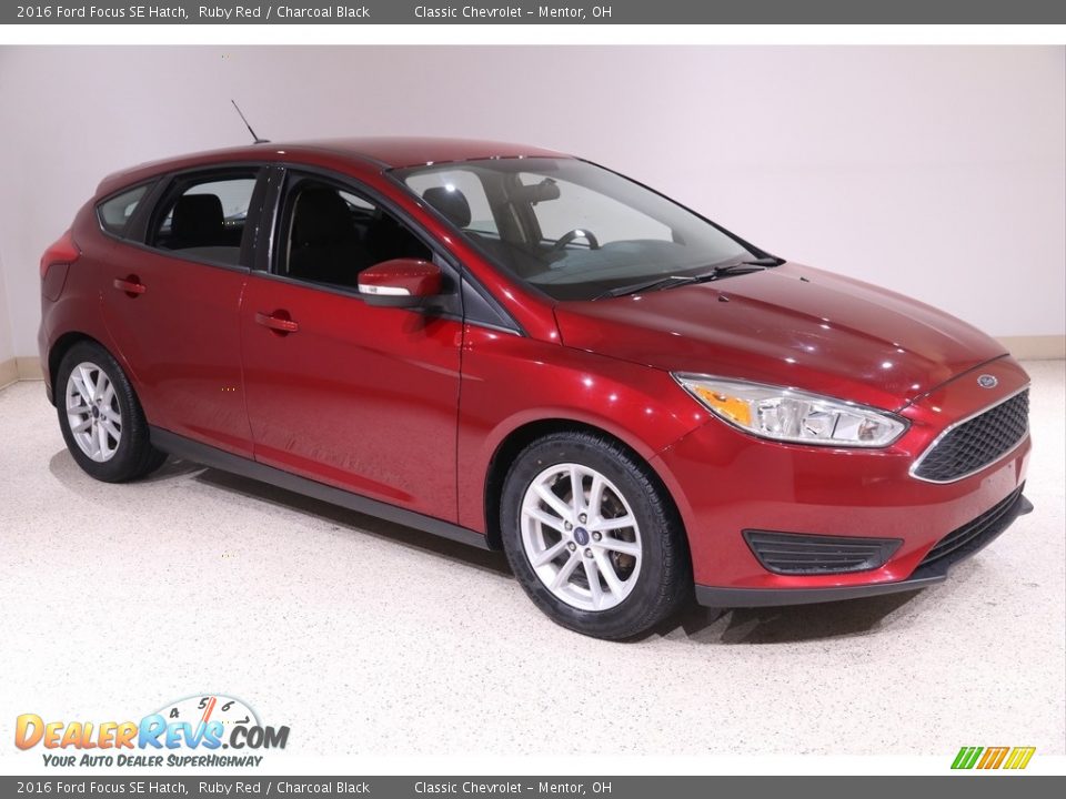 2016 Ford Focus SE Hatch Ruby Red / Charcoal Black Photo #1