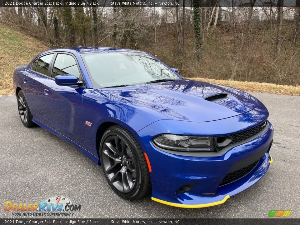 Front 3/4 View of 2021 Dodge Charger Scat Pack Photo #4