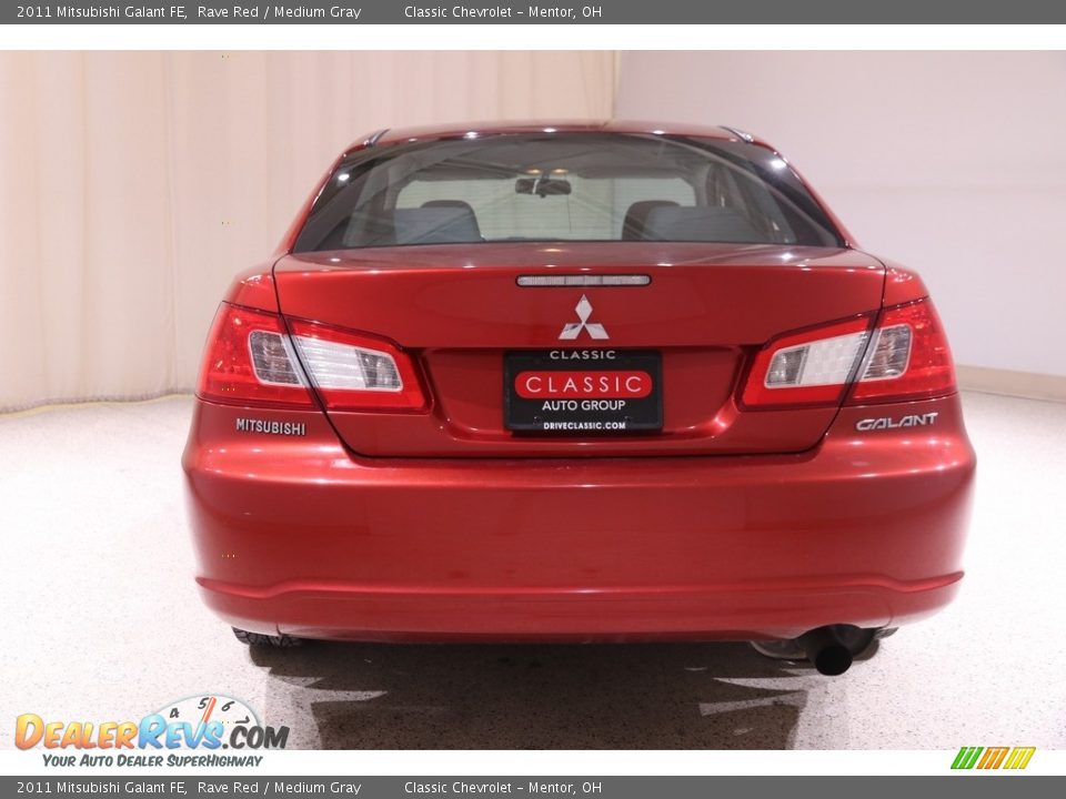 2011 Mitsubishi Galant FE Rave Red / Medium Gray Photo #17