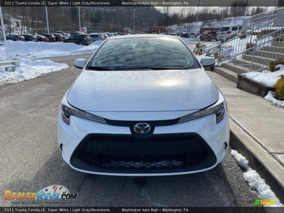 2021 Toyota Corolla LE Super White / Light Gray/Moonstone Photo #11