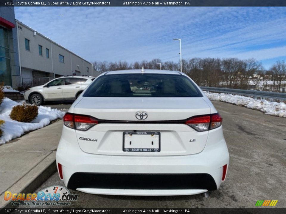 2021 Toyota Corolla LE Super White / Light Gray/Moonstone Photo #14