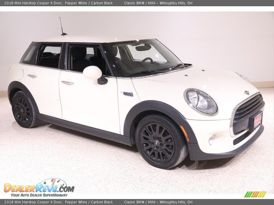 2018 Mini Hardtop Cooper 4 Door Pepper White / Carbon Black Photo #1