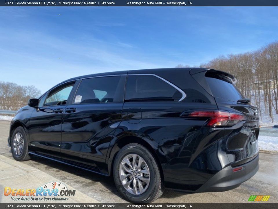 2021 Toyota Sienna LE Hybrid Midnight Black Metallic / Graphite Photo #2