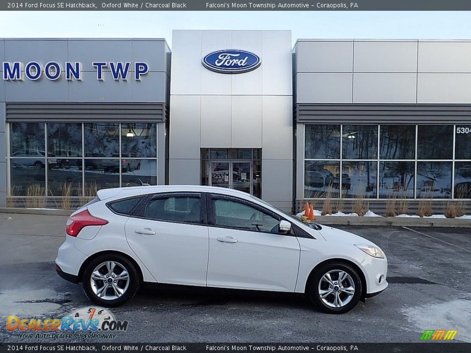 2014 Ford Focus SE Hatchback Oxford White / Charcoal Black Photo #1