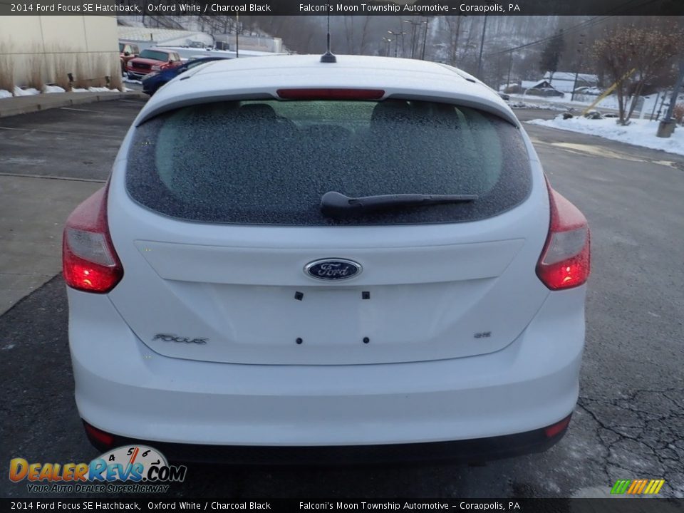 2014 Ford Focus SE Hatchback Oxford White / Charcoal Black Photo #3