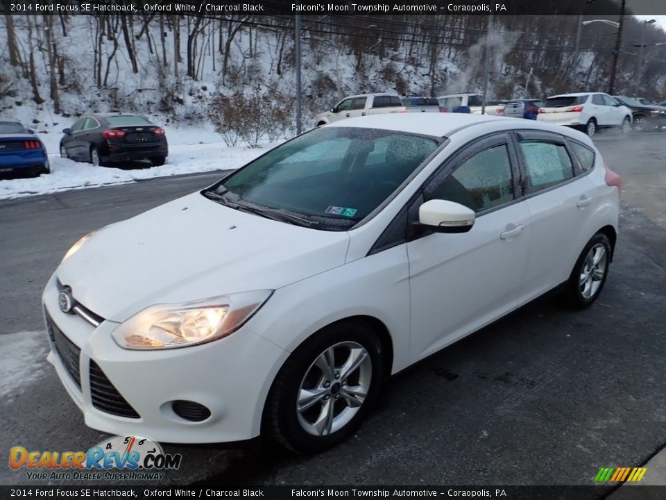 2014 Ford Focus SE Hatchback Oxford White / Charcoal Black Photo #7