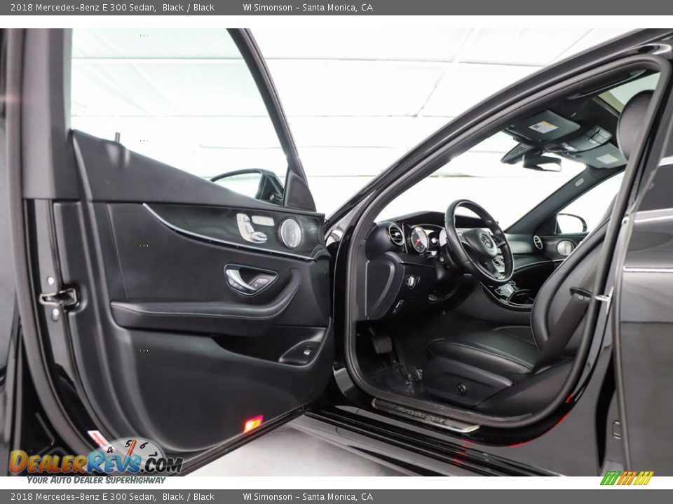 2018 Mercedes-Benz E 300 Sedan Black / Black Photo #19