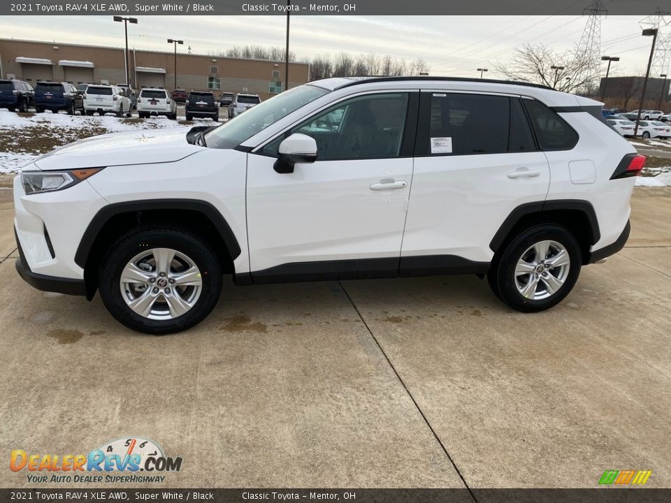 2021 Toyota RAV4 XLE AWD Super White / Black Photo #1