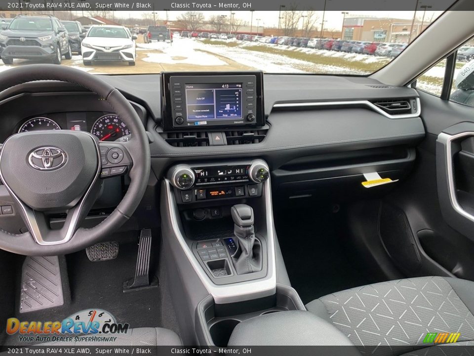2021 Toyota RAV4 XLE AWD Super White / Black Photo #4