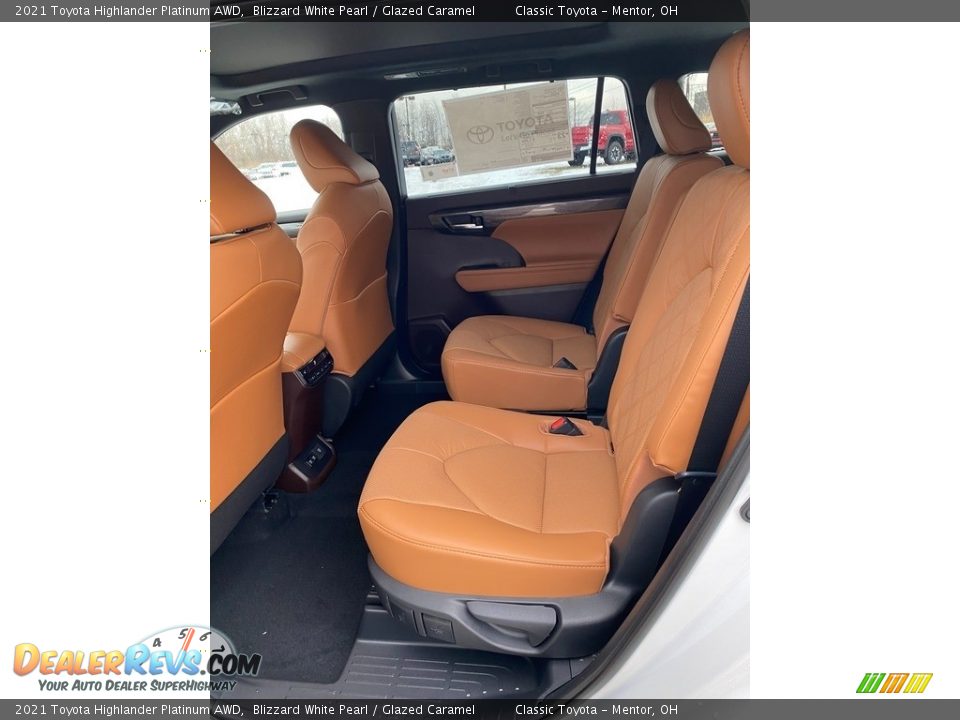 2021 Toyota Highlander Platinum AWD Blizzard White Pearl / Glazed Caramel Photo #3